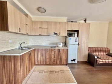 6166,  Бургас, с. Равда, Продава 