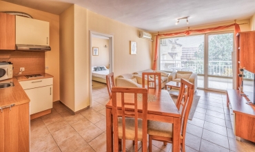 6166,  Бургас, к. к. Слънчев бряг, Продава 